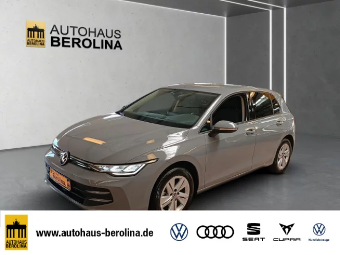 Details zum Fahrzeug: VW Golf VIII 1.5 eTSI Life DSG *ACC*R-CAM*PDC*SHZ*