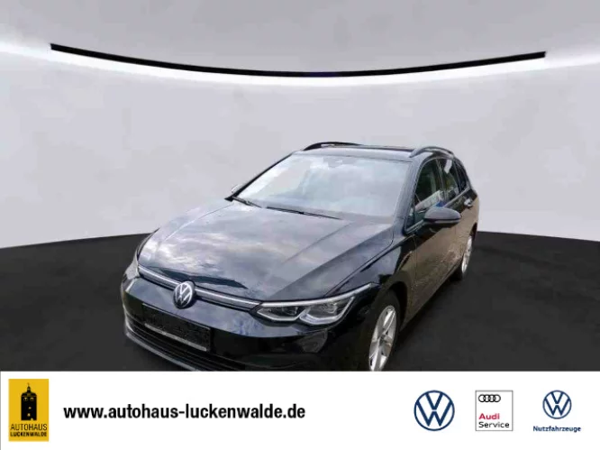 Details zum Fahrzeug: VW Golf VIII Variant 1.5 TSI Life *StdHz*LED+*ACC*