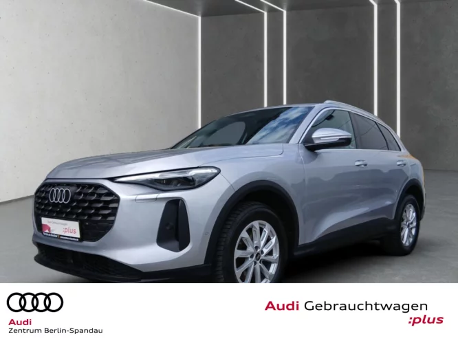 Details zum Fahrzeug: AUDI Q5 TFSI S tronic *AHK*ACC*LED+*NAV*R-CAM*SHZ*