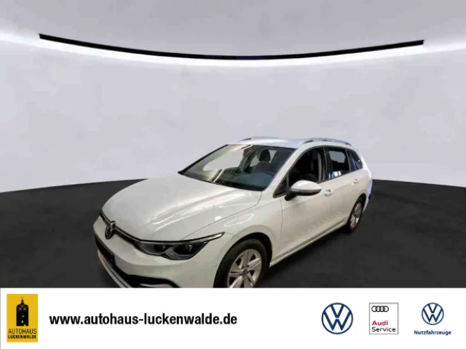 Details zum Fahrzeug: VW Golf VIII Variant 1.5 TGI Life DSG *LED+*R-CAM*