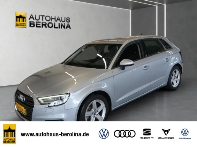 Details zum Fahrzeug: AUDI A3 Sportback 35 TFSI S tronic *NAV*SHZ*PDC*