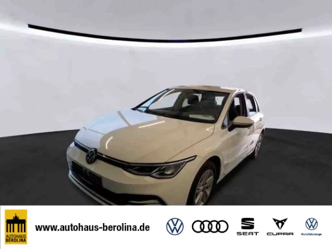 Details zum Fahrzeug: VW Golf VIII 2.0 TDI Life DSG *STDHZG*R-CAM*NAVI*