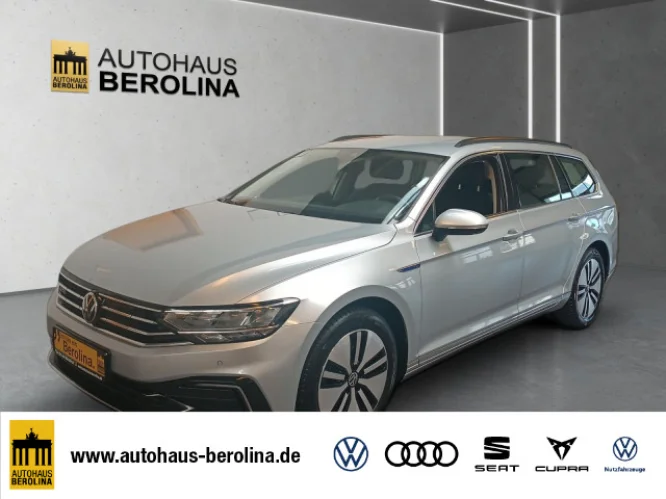 Details zum Fahrzeug: VW Passat Variant 1.4 GTE DSG *360°*AHK*ACC*PDC*