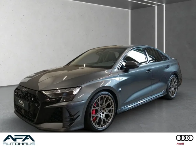 Details zum Fahrzeug: Audi RS 3 Limousine 294 kW S tronic Keramik*VMax*CLE