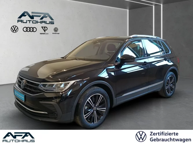 Details zum Fahrzeug: VW Tiguan 1.5 TSI Active DSG Navi*LED*RFK*ACC*APP