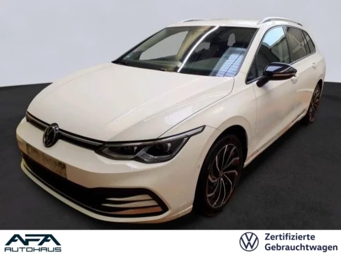 Details zum Fahrzeug: VW Golf VIII Var. 1.0 eTSI ACTIVE DSG AHK*RFK*ACC