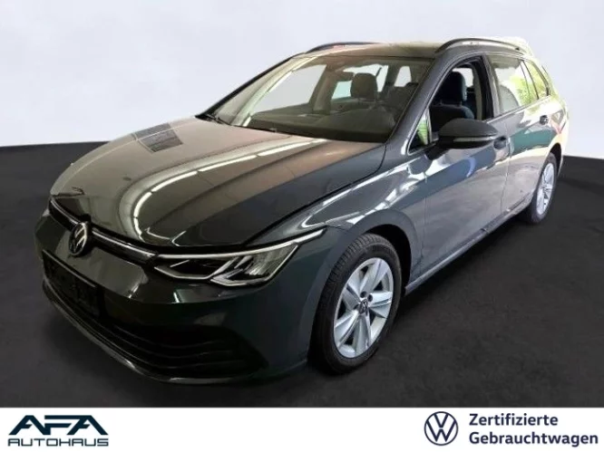 Details zum Fahrzeug: VW Golf VIII Var. 1.0 eTSI LIFE DSG AHK*RFK*ACC*NAV
