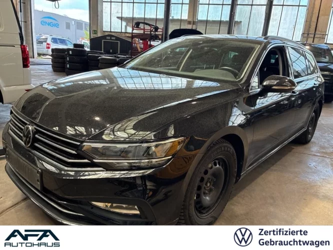 Details zum Fahrzeug: VW Passat Var. 1.5 TSI Business RFK*ACC*Navi*R-LineSportp.