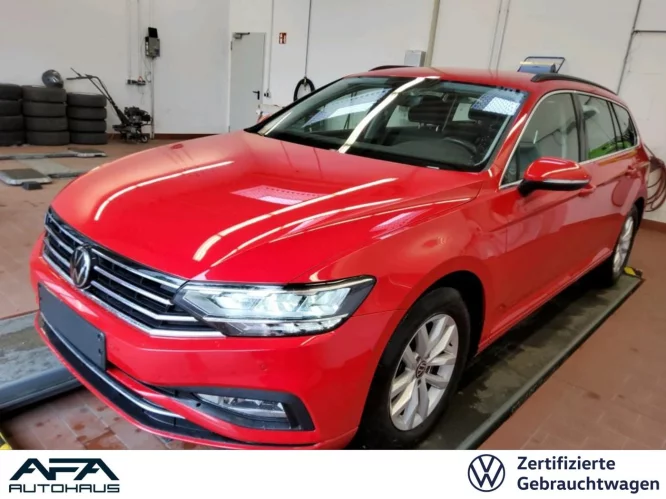 Details zum Fahrzeug: VW Passat Var. 2.0 TDI Business DSG AHK*NAV*RFK*ACC