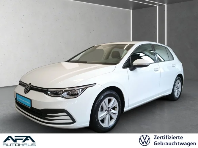 Details zum Fahrzeug: VW Golf VIII 2.0 TDI Life StdHz*Navi*ACC*LM16*SHZ