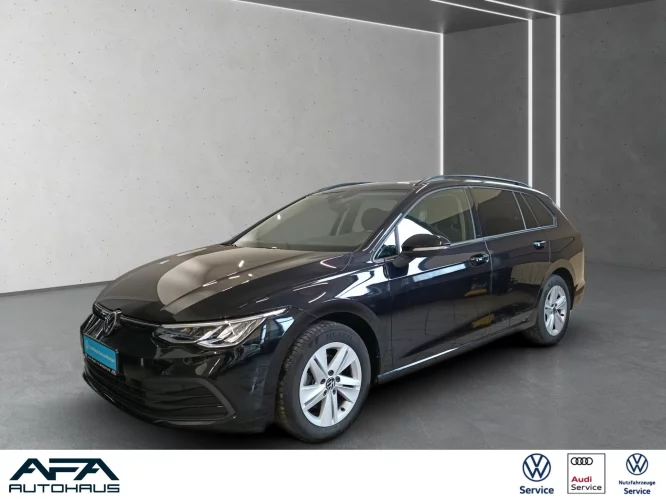Details zum Fahrzeug: VW Golf VIII Var. 1.5 TSI LIFE AHK*RFK*ACC*App-Con.