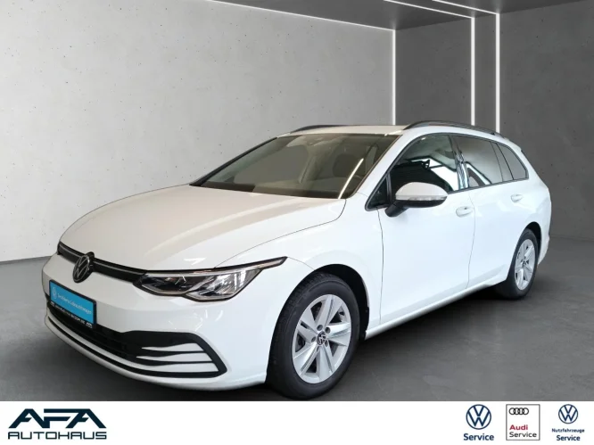 Details zum Fahrzeug: VW Golf VIII Var. 1.5 eTSI Life DSG RFK*NAV*ACC*SHZ
